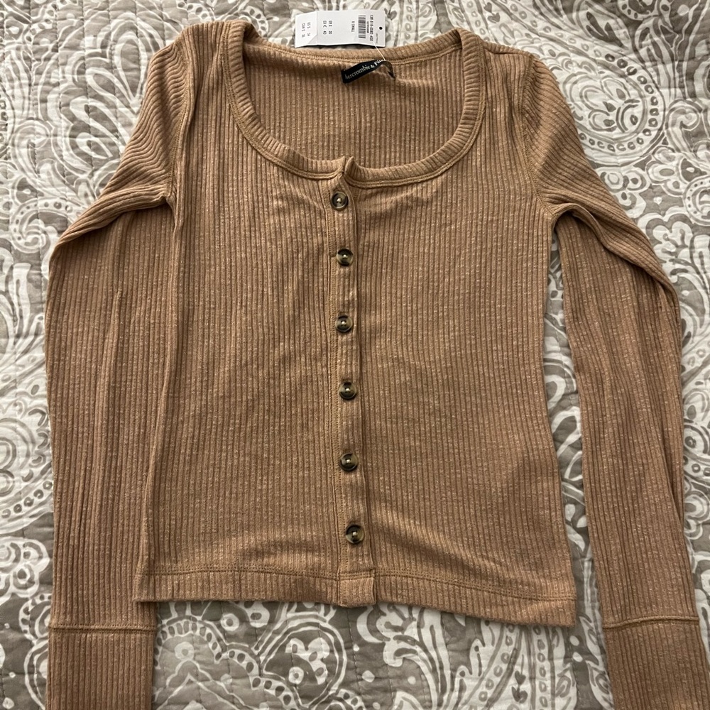 NWT Abercrombie & Fitch Long Sleeve Top